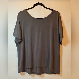 Athleta Gray Relaxed Performance Tee Size XL